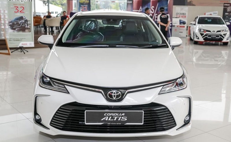 Toyota Corolla Altis 1.8V - Xe đẳng cấp của gia đình Việt
